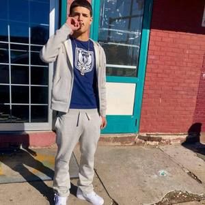 Meet your Posher, Carlos